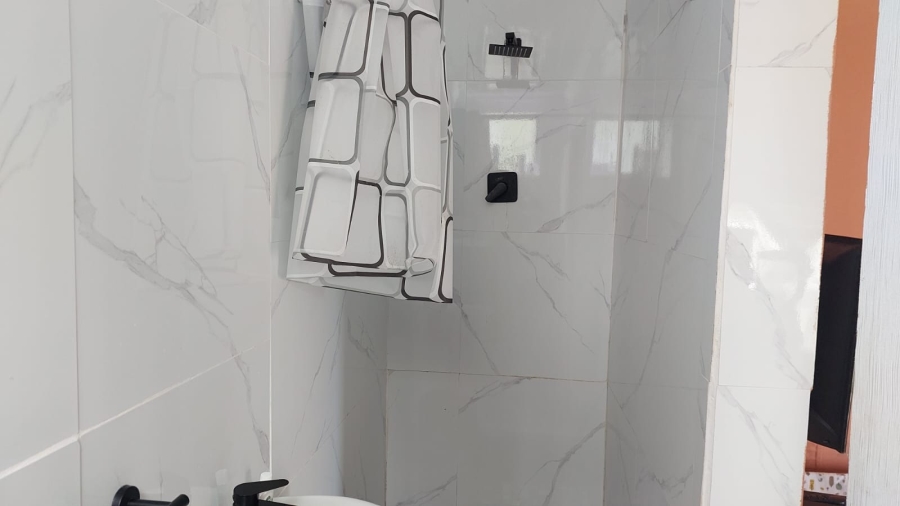 4 Bedroom Property for Sale in Cambridge Eastern Cape